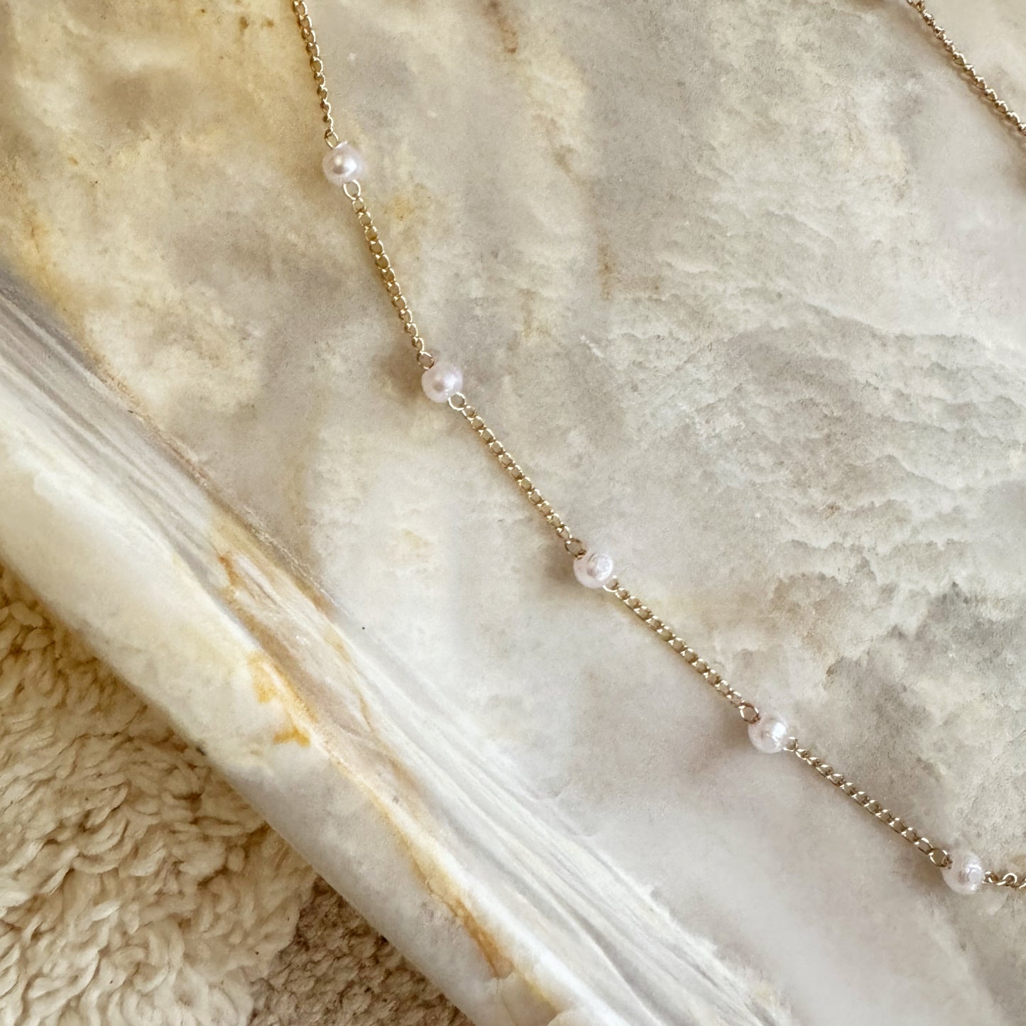 Dainty Pearl & Chain Necklace