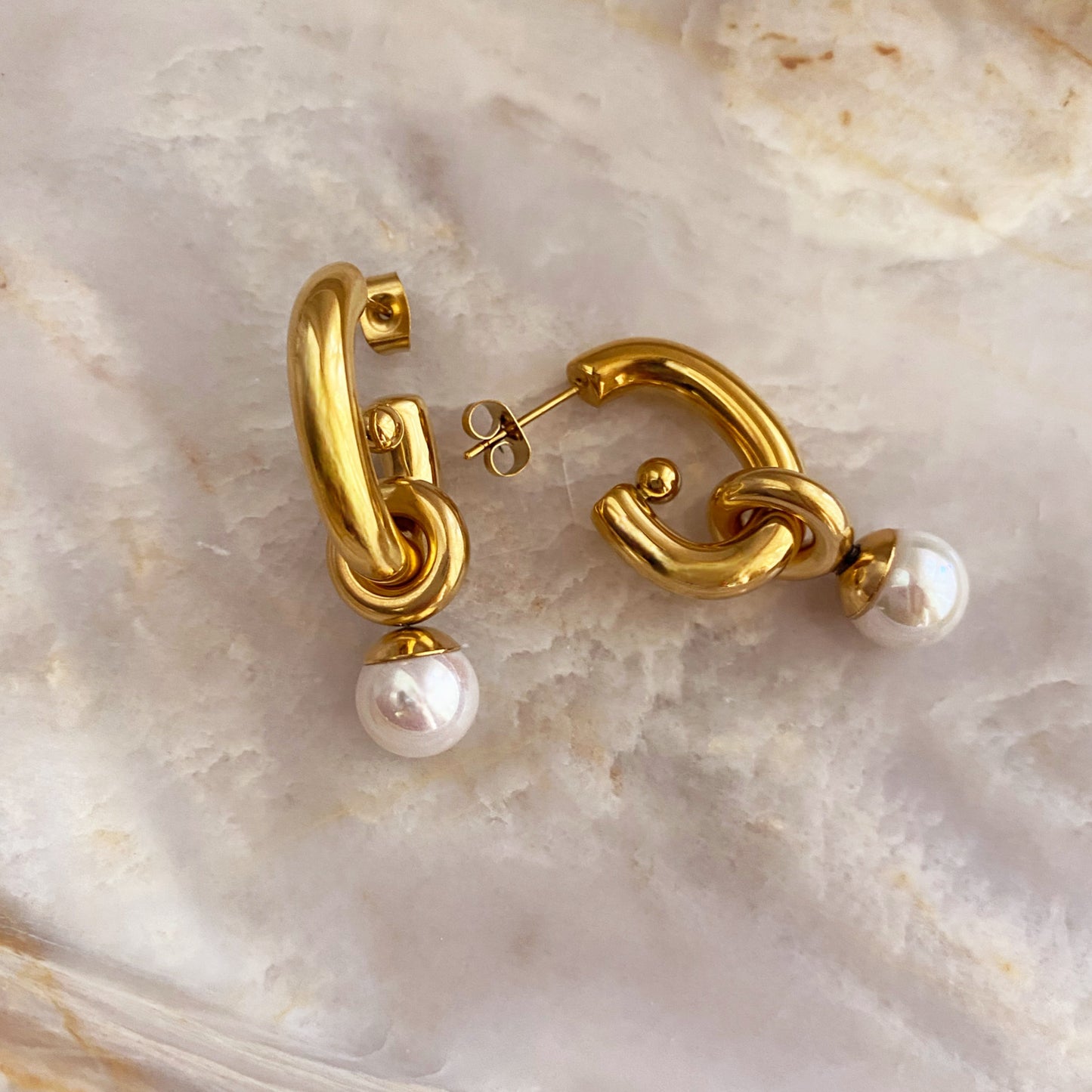 Chunky Oval Hoops with Pearl